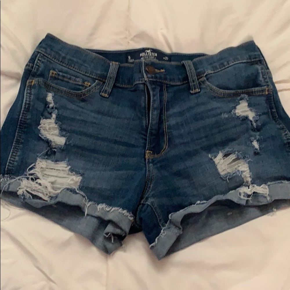 Hollister distressed shorts 2 inch inseam